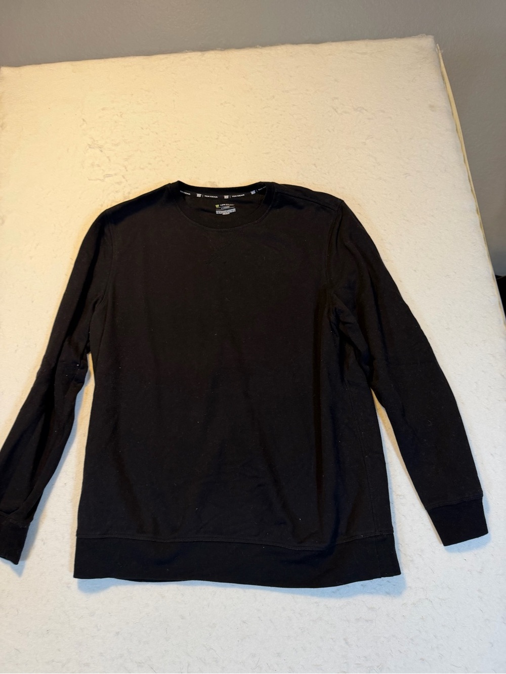 tek gear Men's Black Crewneck Sweater
